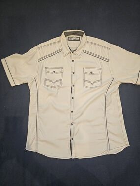 BKE Men’s White Athletic Fit Short-Sleeve Button-Up Shirt